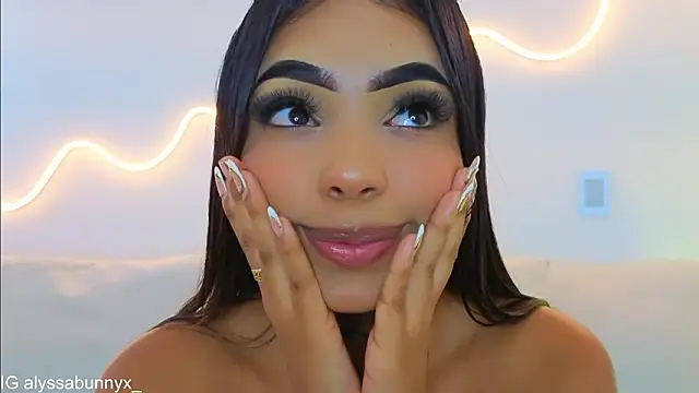 Alyssa bunnyx online show from March 26, 2026, 2:44 pm