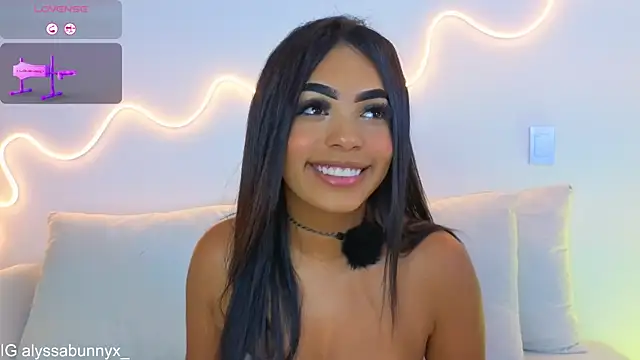 Alyssa bunnyx online show from April 4, 2026, 1:48 am