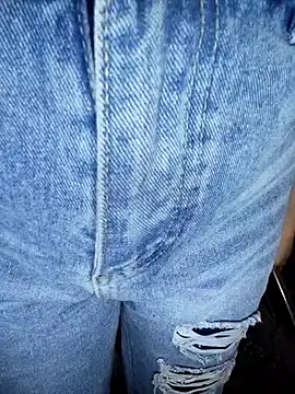 Snapshot of Layla_luvv chatting on March 1, 2026, 11:12 am Layla luvv online show from March 1, 2026, 11:12 am