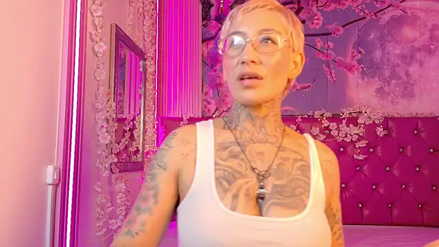 Snapshot of Everlyn_sexx chatting on February 28, 2026, 6:09 pm Everlyn sexx online show from February 28, 2026, 6:09 pm