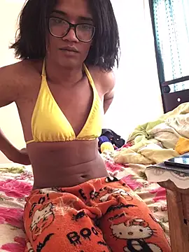 Snapshot of horny_brii chatting on May 28, 2026, 6:05 pm horny brii online show from May 28, 2026, 6:05 pm