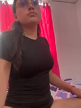 Ivy lexx online show from April 13, 2026, 2:22 pm