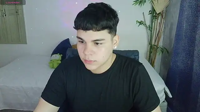 Snapshot of eithan_jonnes chatting on February 10, 2026, 8:46 pm eithan jonnes online show from February 10, 2026, 8:46 pm