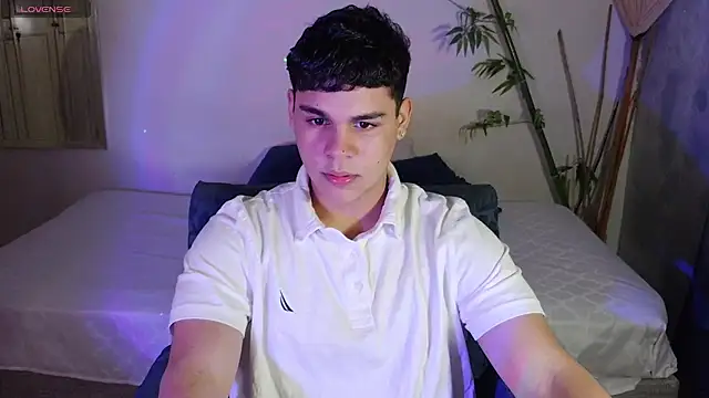 Snapshot of eithan_jonnes chatting on February 19, 2026, 11:12 pm eithan jonnes online show from February 19, 2026, 11:12 pm