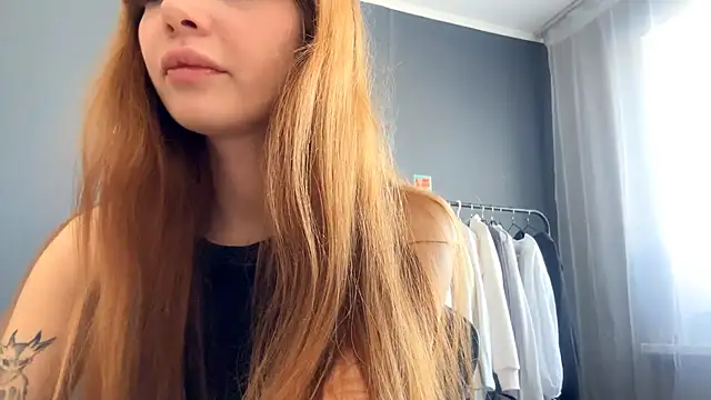 Snapshot of TaliaOgwynn chatting on February 12, 2026, 9:04 am TaliaOgwynn online show from February 12, 2026, 9:04 am