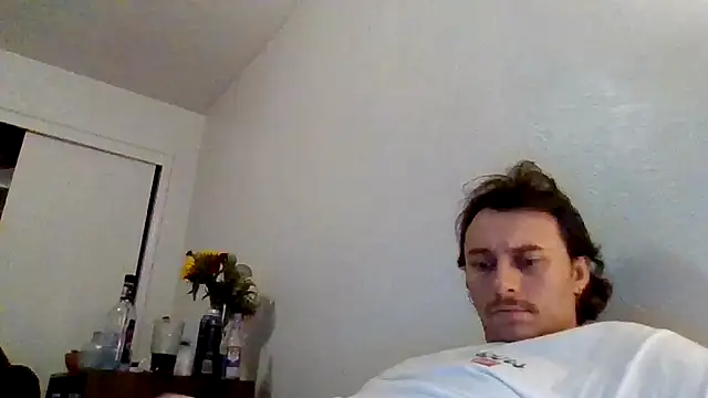 Snapshot of Tallhungandcloudy chatting on February 18, 2026, 7:48 am Tallhungandcloudy online show from February 18, 2026, 7:48 am