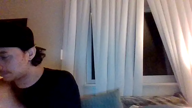 Snapshot of Tallhungandcloudy chatting on February 21, 2026, 9:54 am Tallhungandcloudy online show from February 21, 2026, 9:54 am