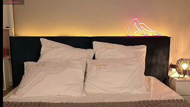 Snapshot of AdaSedona chatting on March 16, 2026, 5:44 am AdaSedona online show from March 16, 2026, 5:44 am