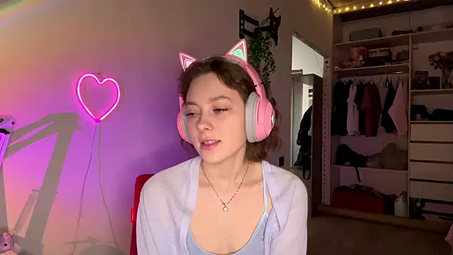 Snapshot of SlunkRear chatting on March 1, 2026, 10:45 pm SlunkRear online show from March 1, 2026, 10:45 pm