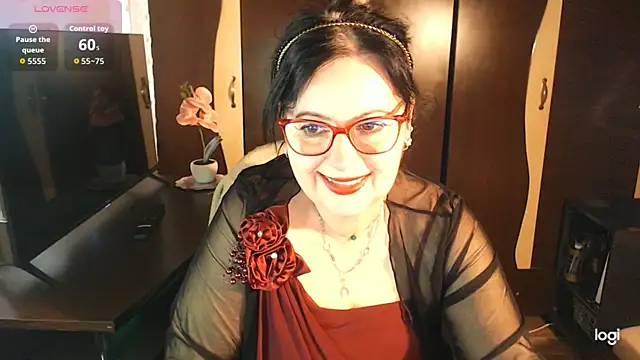 Snapshot of exiMIlf chatting on April 2, 2026, 1:20 pm exiMIlf online show from April 2, 2026, 1:20 pm