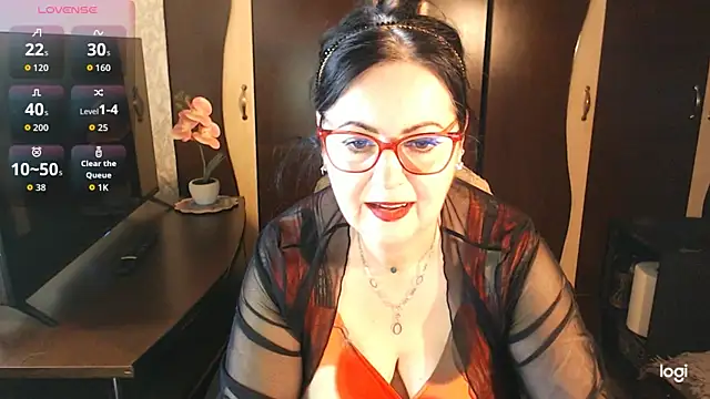 Snapshot of exiMIlf chatting on April 10, 2026, 11:15 am exiMIlf online show from April 10, 2026, 11:15 am