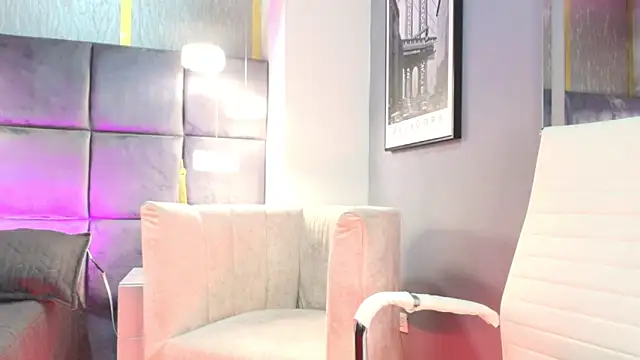 Sweet Sofiii  online show from April 14, 2026, 7:53 pm