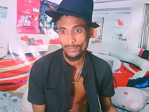 Snapshot of EroticPoison69 chatting on February 25, 2026, 5:33 pm EroticPoison69 online show from February 25, 2026, 5:33 pm