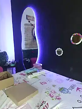 laila d online show from March 19, 2026, 2:04 am