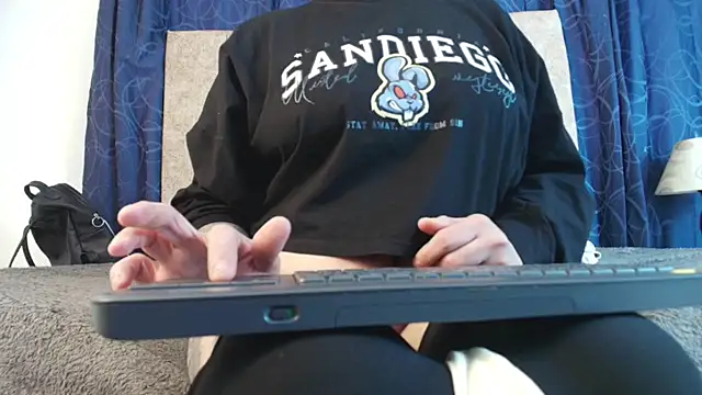 melanie Nasty whore online show from February 26, 2026, 8:52 pm