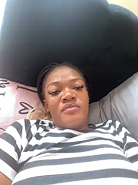 Snapshot of SexyScarlet22 chatting on February 21, 2026, 10:49 am SexyScarlet22 online show from February 21, 2026, 10:49 am