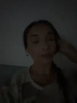 onlyladyb online show from April 7, 2026, 9:15 pm