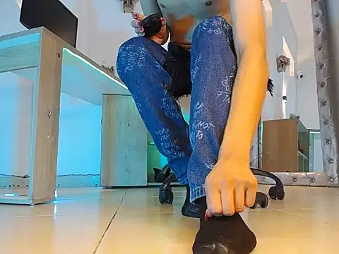 jullian ricci online show from April 11, 2026, 8:24 pm