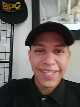 Snapshot of Top_and_bottom chatting on May 15, 2026, 6:59 pm Top and bottom online show from May 15, 2026, 6:59 pm