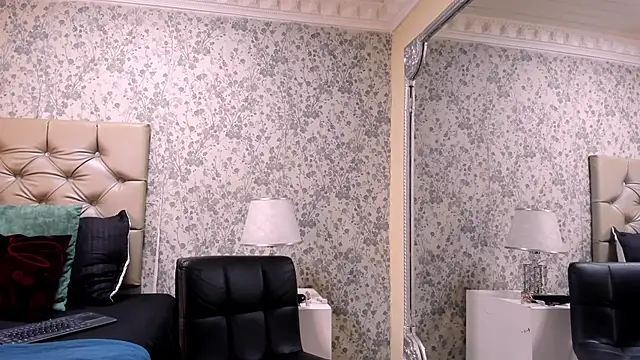 CloheBell online show from February 13, 2026, 12:01 pm