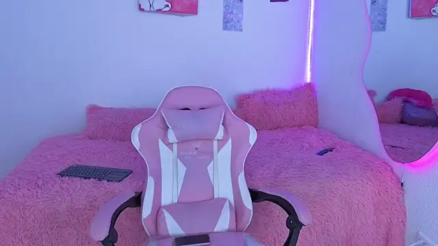 Snapshot of hime_ko1 chatting on February 23, 2026, 2:25 pm hime ko1 online show from February 23, 2026, 2:25 pm