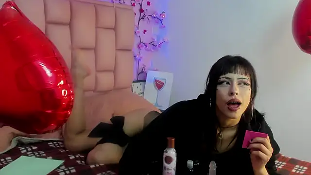 Snapshot of emma_cg chatting on February 20, 2026, 7:36 pm emma cg online show from February 20, 2026, 7:36 pm