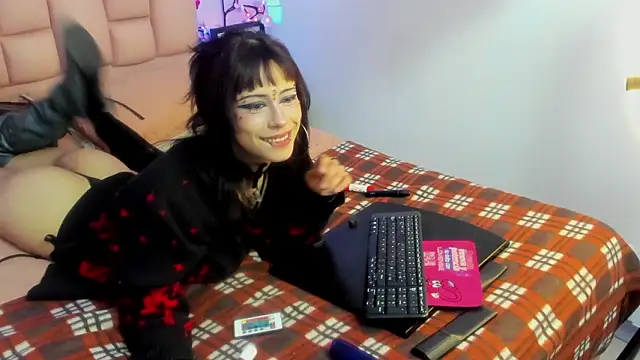 Snapshot of emma_cg chatting on February 28, 2026, 6:31 pm emma cg online show from February 28, 2026, 6:31 pm