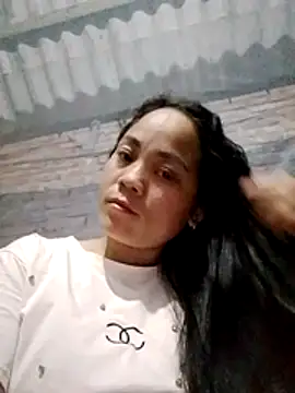 Snapshot of molly-xx chatting on February 15, 2026, 7:21 pm molly-xx online show from February 15, 2026, 7:21 pm