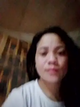 Snapshot of molly-xx chatting on February 22, 2026, 10:41 pm molly-xx online show from February 22, 2026, 10:41 pm