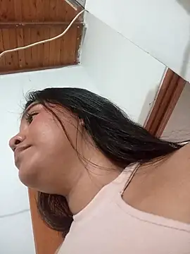 ZoeParcker online show from April 27, 2026, 8:18 pm