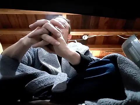 ShadowLove85 online show from February 16, 2026, 12:51 am