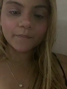 ayla0881 online show from February 17, 2026, 2:52 am