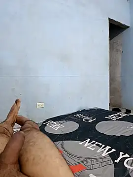 Thehotscorpions2907 online show from April 17, 2026, 11:41 pm