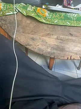 longuebitenoire971 online show from February 20, 2026, 6:08 pm