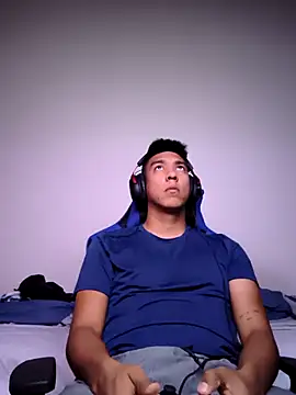 mamichula266 online show from April 22, 2026, 4:08 pm