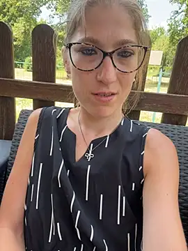 Snapshot of blondie-27 chatting on July 9, 2026, 12:31 pm blondie-27 online show from July 9, 2026, 12:31 pm
