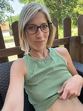 Snapshot of blondie-27 chatting on July 11, 2026, 12:08 pm blondie-27 online show from July 11, 2026, 12:08 pm