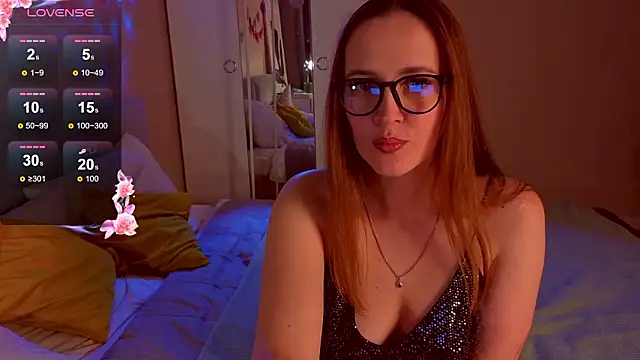 Snapshot of she_wolf chatting on February 25, 2026, 2:27 pm she wolf online show from February 25, 2026, 2:27 pm