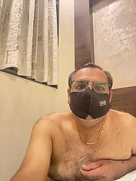 Snapshot of maleattention chatting on June 25, 2026, 5:28 pm maleattention online show from June 25, 2026, 5:28 pm