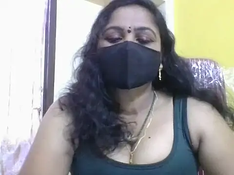 anu-reddyy online show from April 19, 2026, 4:34 am