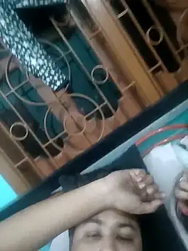 Desiyoungcouple15 online show from February 24, 2026, 6:06 pm