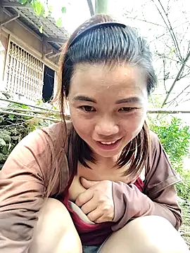 Snapshot of lovely-742 chatting on April 15, 2026, 2:29 am lovely-742 online show from April 15, 2026, 2:29 am