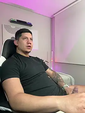  robertobaggioo online show from March 22, 2026, 12:19 pm