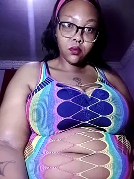 Snapshot of ShantelBootyBoobs chatting on June 23, 2026, 5:05 am ShantelBootyBoobs online show from June 23, 2026, 5:05 am