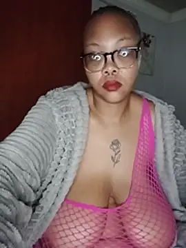 Snapshot of ShantelBootyBoobs chatting on July 18, 2026, 7:01 am ShantelBootyBoobs online show from July 18, 2026, 7:01 am