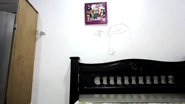 PerlaCurvasgrandes online show from February 26, 2026, 7:46 pm