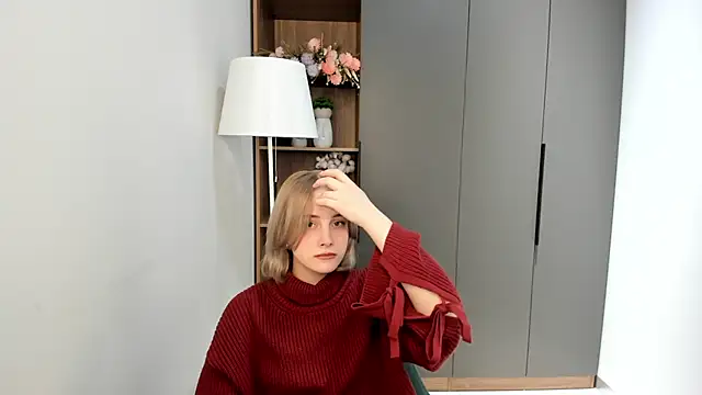 Snapshot of KirstinMcgeady chatting on February 16, 2026, 7:59 am KirstinMcgeady online show from February 16, 2026, 7:59 am