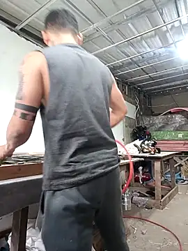 Snapshot of lenin9 chatting on March 12, 2026, 8:48 pm lenin9 online show from March 12, 2026, 8:48 pm