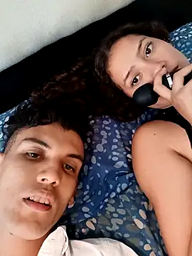 Snapshot of blakeandallisa chatting on February 24, 2026, 7:01 pm blakeandallisa online show from February 24, 2026, 7:01 pm