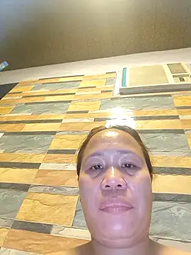 squirtshantal online show from January 8, 2026, 1:02 pm